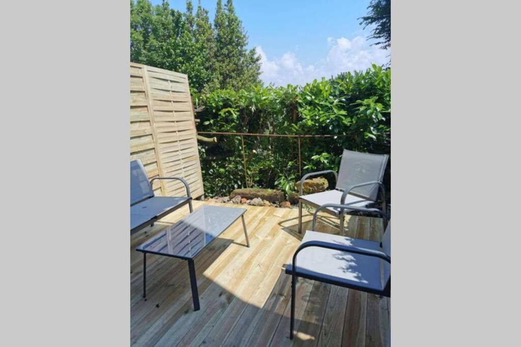 Le 3 De Coeur Avec Terrasse Apartment Honfleur Exterior foto